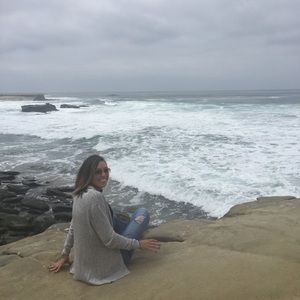 Meet your Posher, Anslie